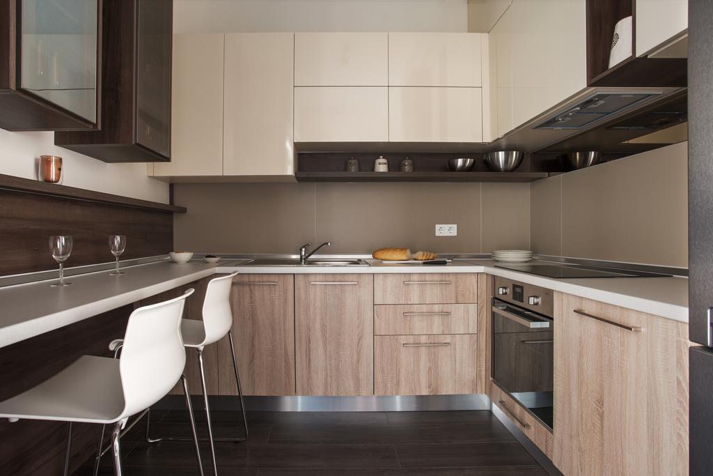 Modern Double Bedroom Apartment In Arkadia Odessa Exterior foto